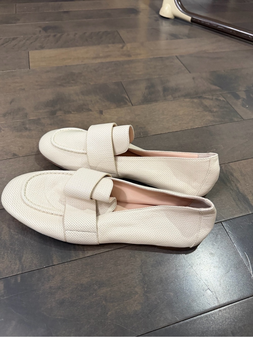 AGL Cream Perforated Pebble Leather Loafers flat shoes size 43